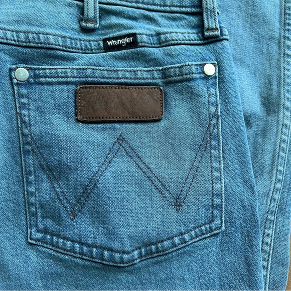 Wrangler Sky Blue Distressed Straight Jeans - Picture 4 of 13